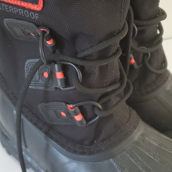 🆕️  Sorel Big Kids' Glacier™ XT Boot - Picture 8 of 13